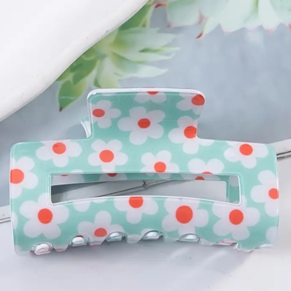 Mint Mirage Daisy Hair Clip - Picture 1 of 6